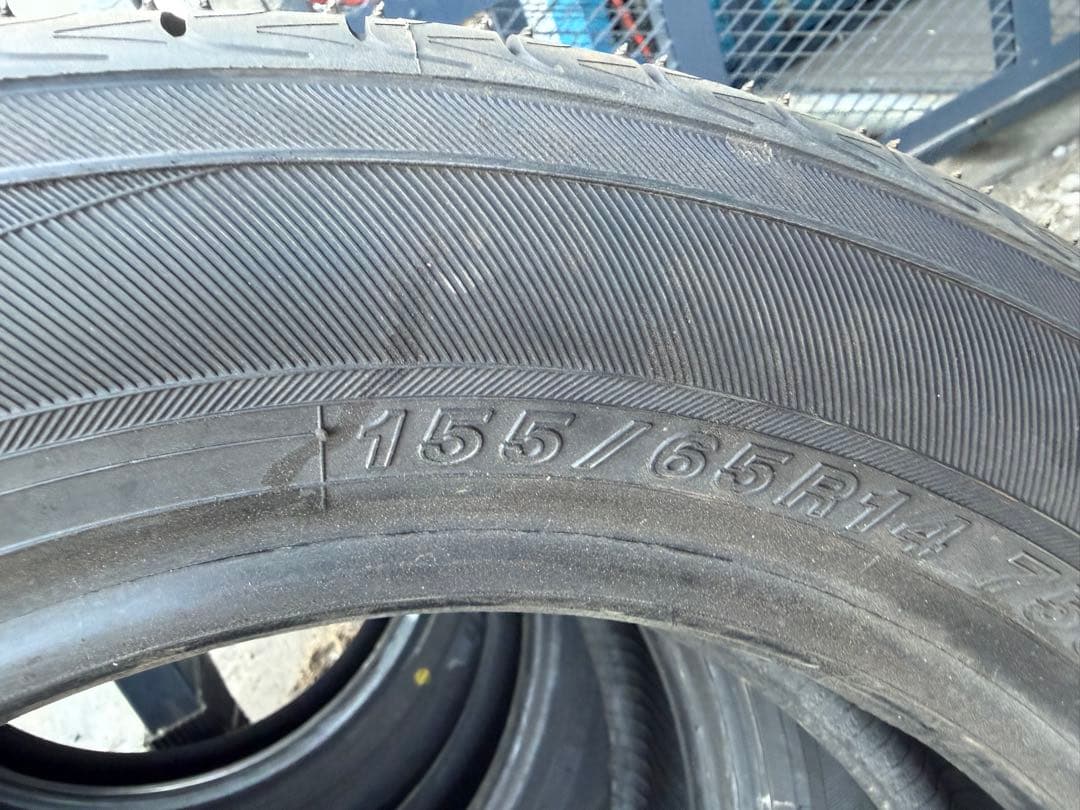 ヨコハマ夏タイヤほぼ新品155/65-14 4本セット