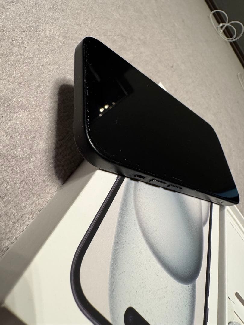 (美品)iPhone 15 ブラック 本体 充電ケーブル付