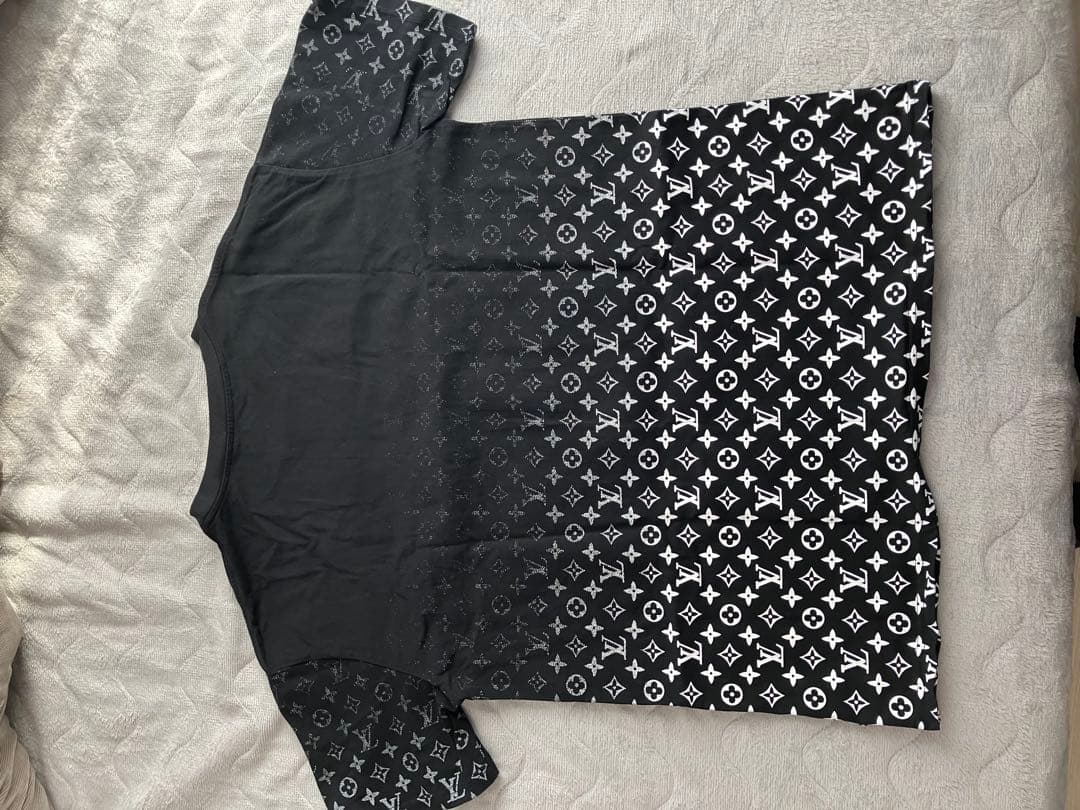 ルイヴィトン　Tシャツ Lサイズ