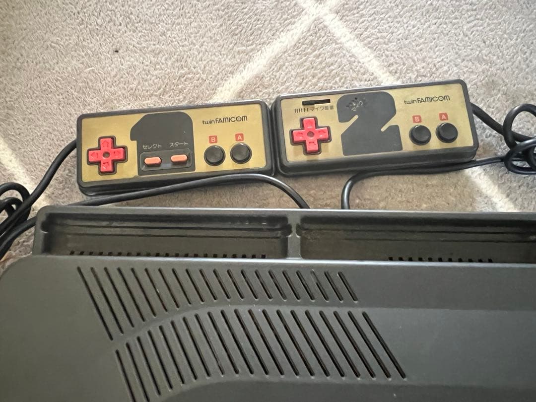 ツインファミコン動作品本体のみ