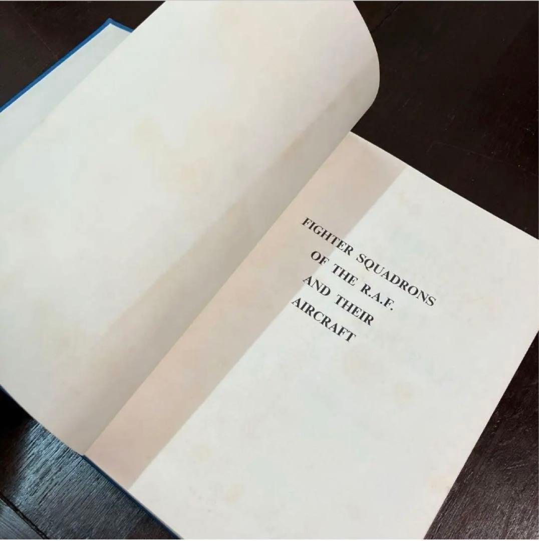 古書　大型本　洋書「イギリス空軍の戦闘機隊とその航空機」
