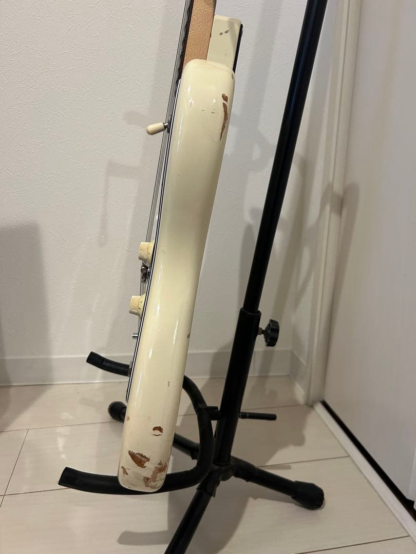 ギター Vanzandt JMV-R2 Olympic White
