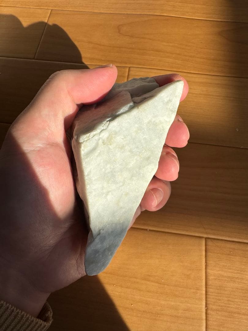 糸魚川翡翠　原石　407g