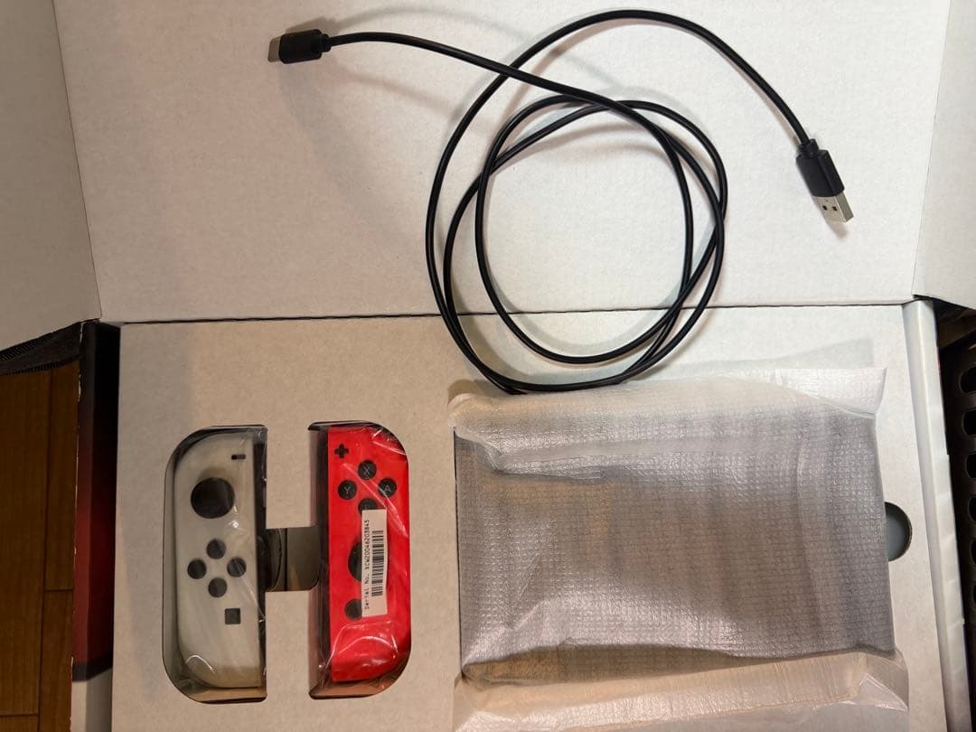 k*o様 Nintendo Switch ニンテンドースイッチ本体　おまけあり
