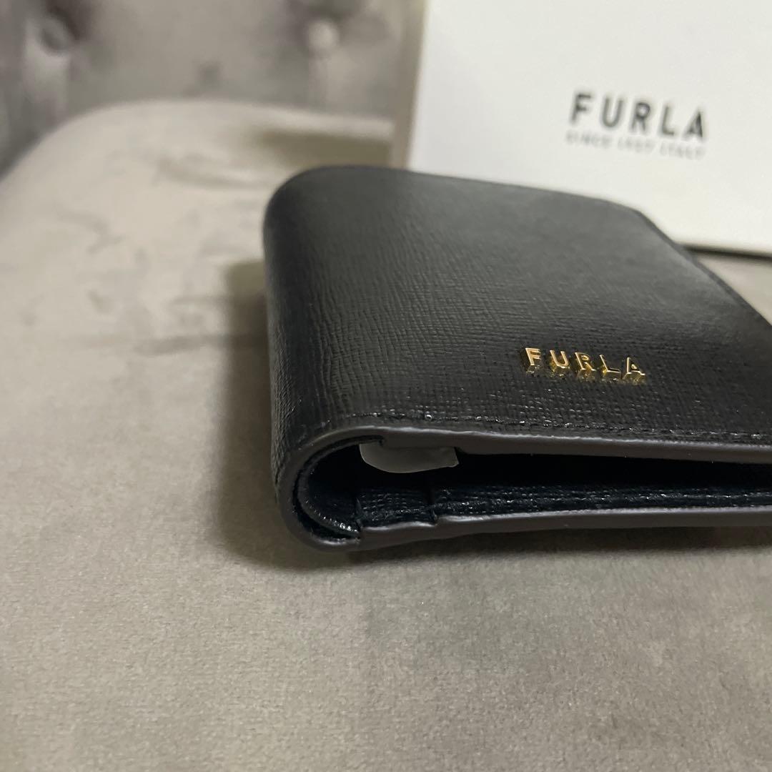 【新品未使用】FURLA フルラ　折り財布　二つ折り財布　黒　ブラック　レザー