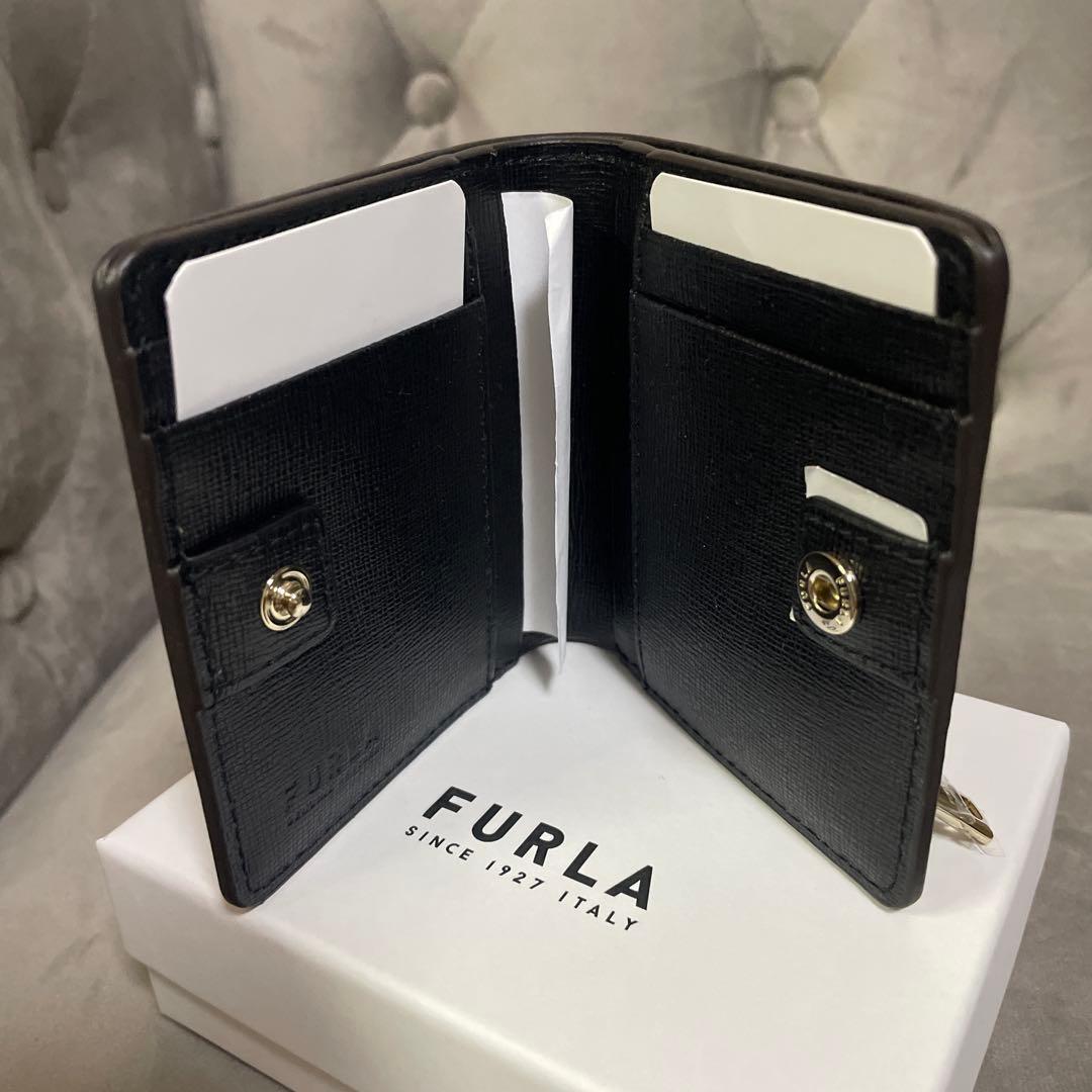 【新品未使用】FURLA フルラ　折り財布　二つ折り財布　黒　ブラック　レザー