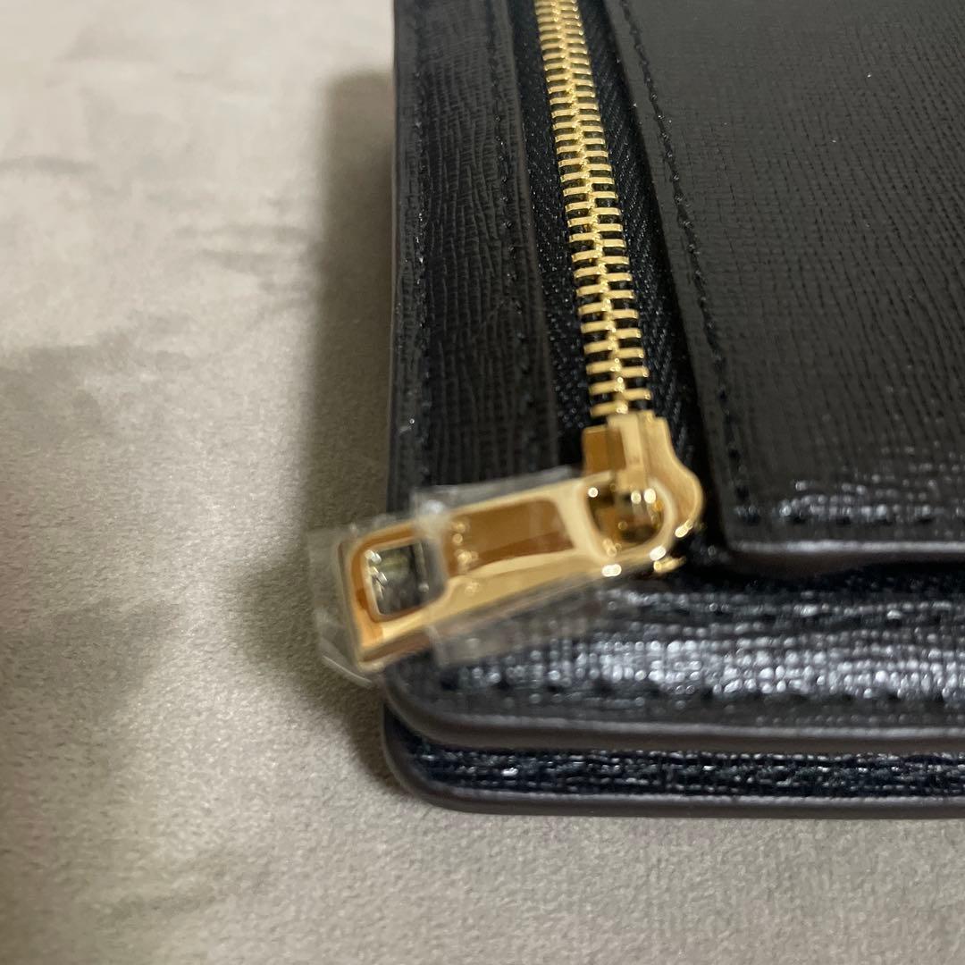【新品未使用】FURLA フルラ　折り財布　二つ折り財布　黒　ブラック　レザー