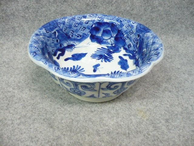 伊万里 染付 深鉢 [B23651] 花に蝶 古美術 古玩