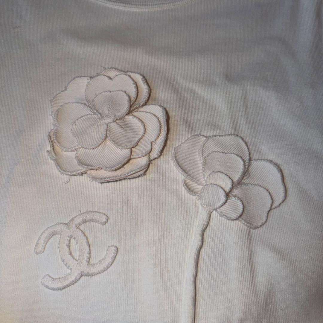 CHANEL tシャツ　38サイズ切っぱなし立体お花