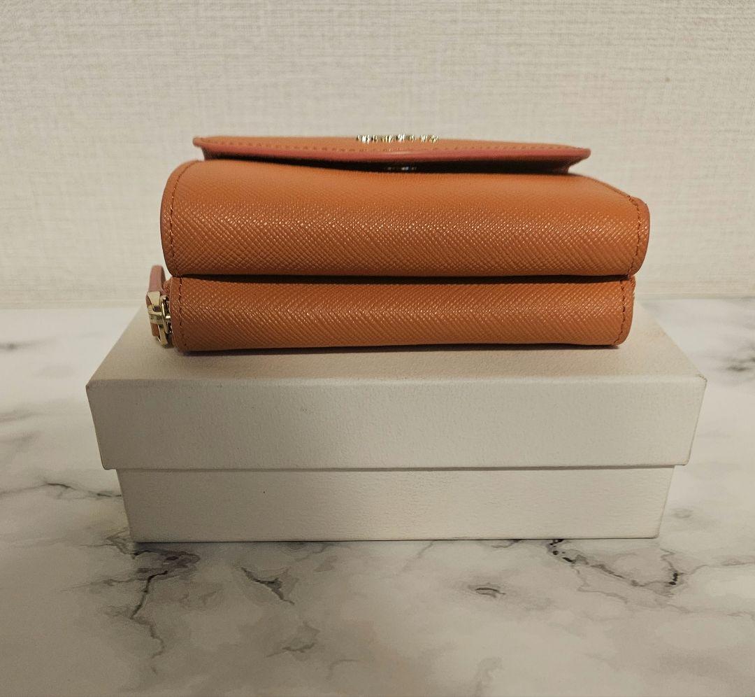 新品未使用✨agnès b. アニエスベーオレンジ 三つ折り財布 箱付き