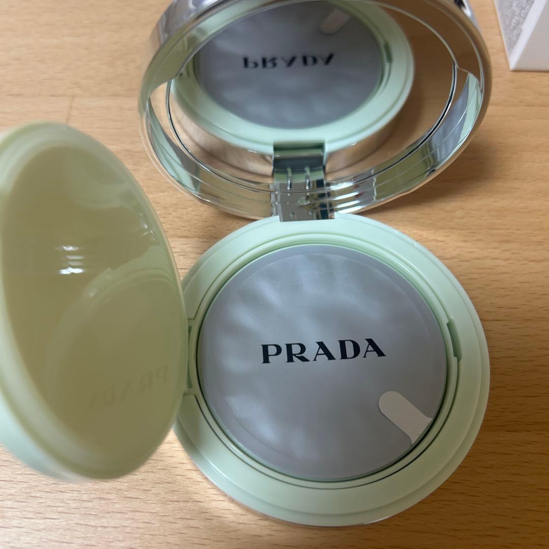 PRADA リヴィール　メッシュ　クッション　ファンデーション