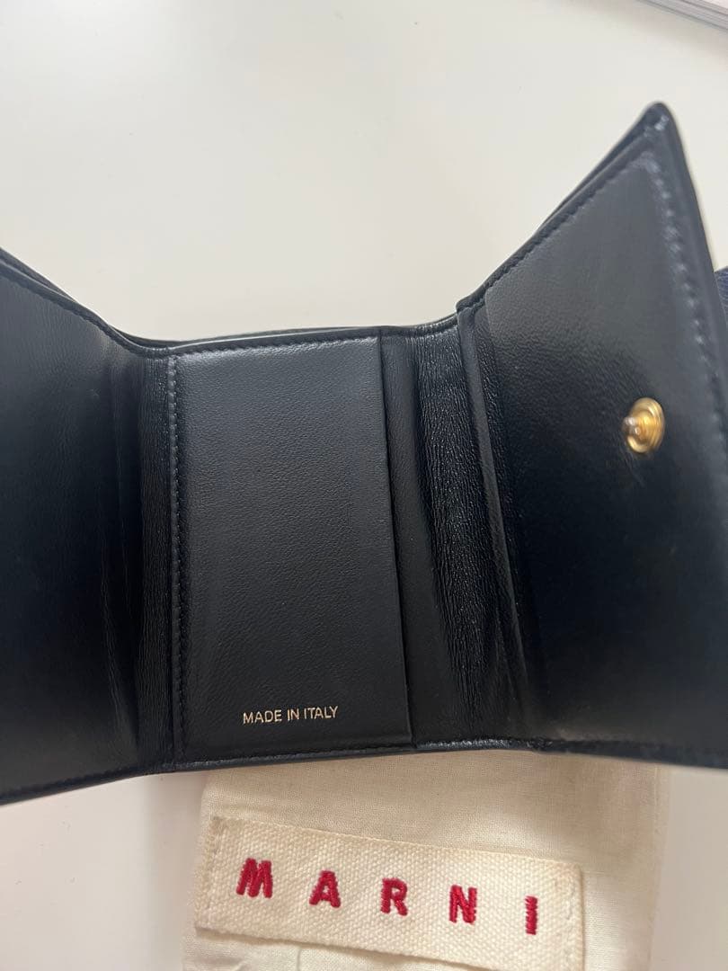 marni 3つ折り財布