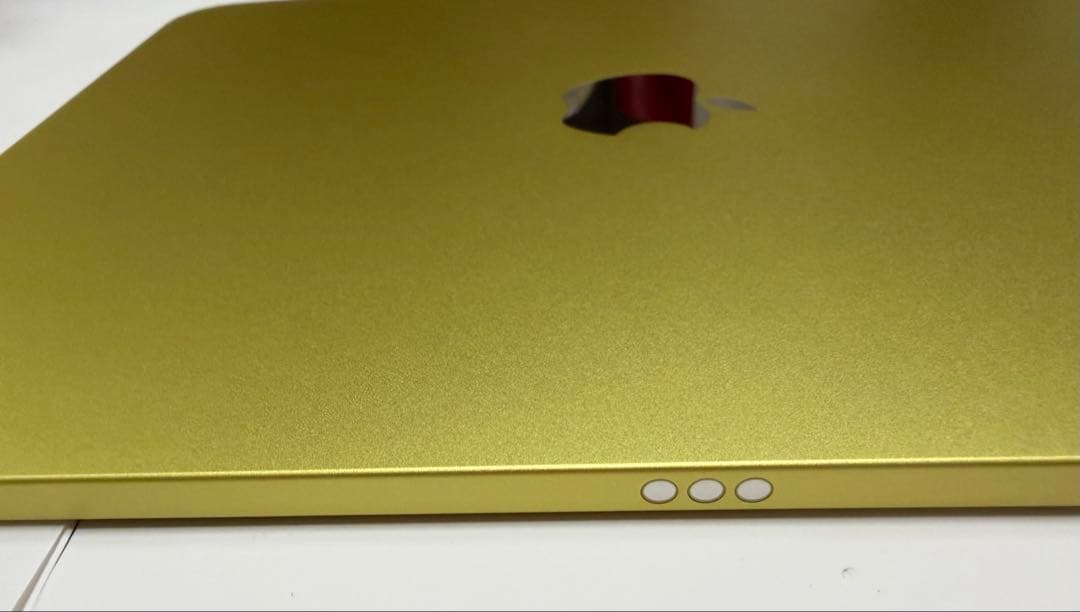 iPad 11世代16A 本体 イエロー ／ミッキー柄カバー／ペンシル付き