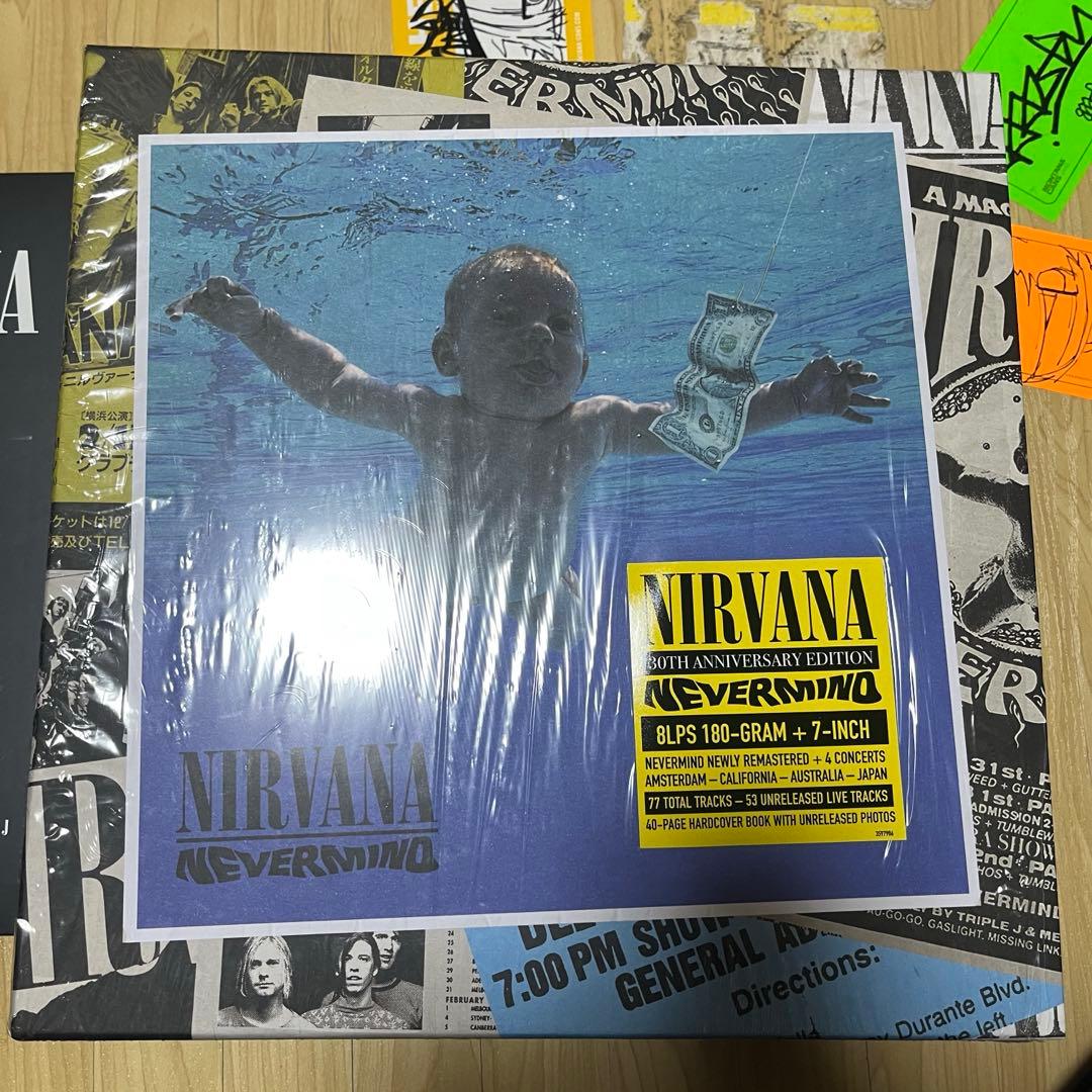 77曲+53未リリースライブ音源+未公開40枚フォトブックNirvana BOX