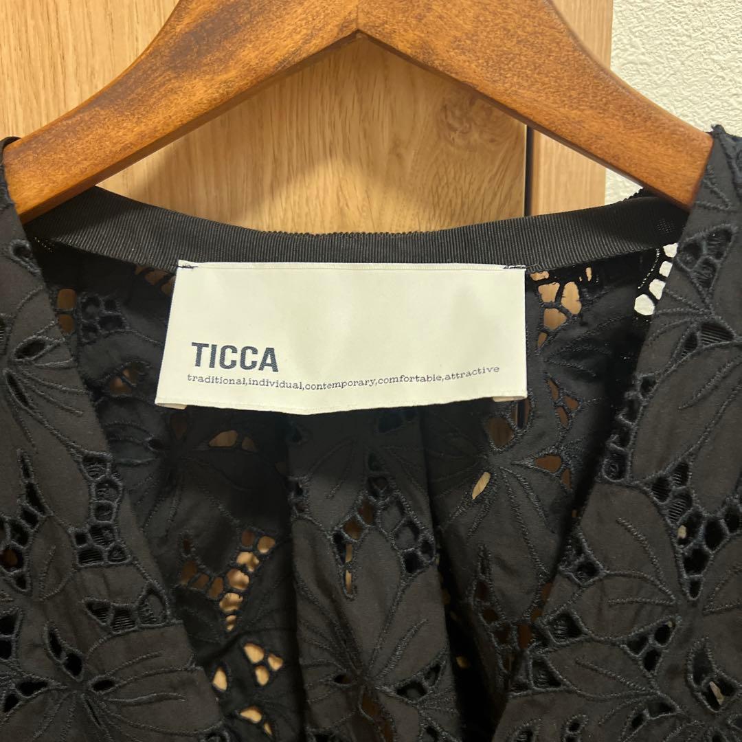 TICCA ブラック レース トップス 半袖