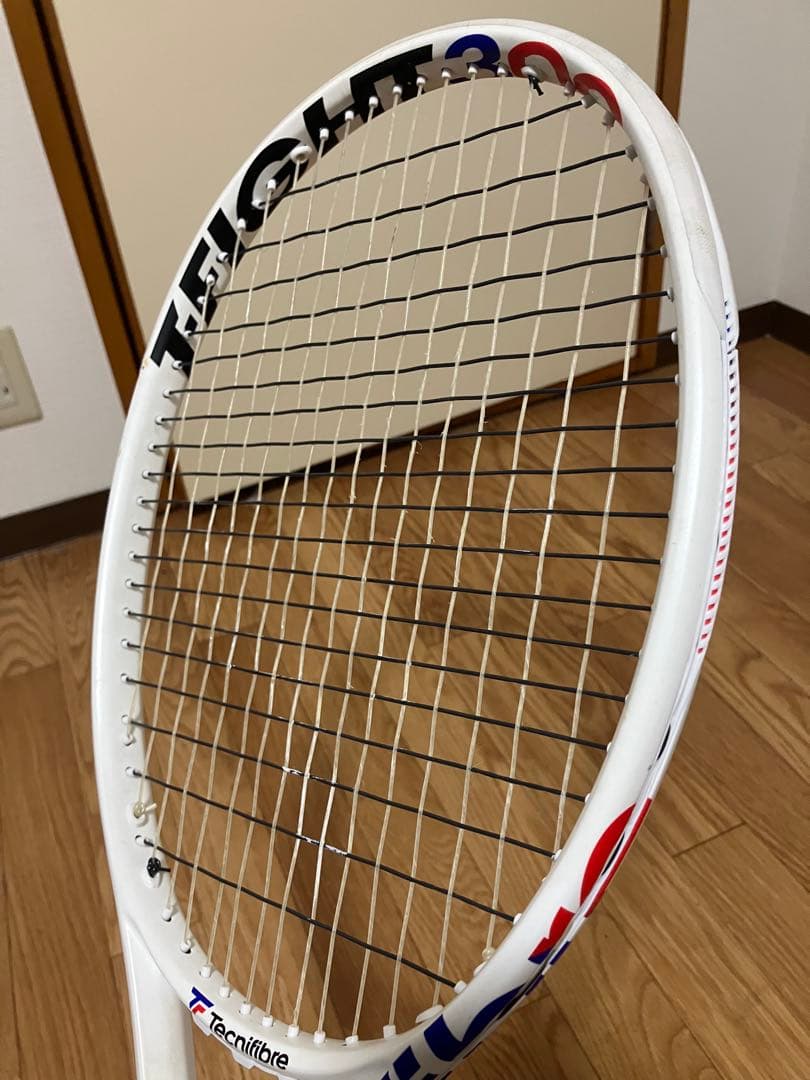 TーFIGHT300 テニスラケット
