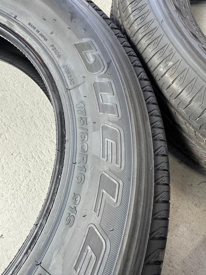 ジムニー　新車時外しタイヤ　175/80R16