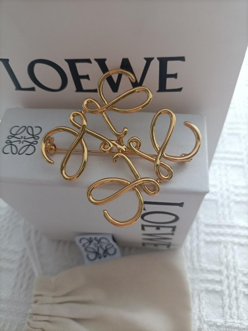 美品⭐️ロエベ キーホルダー バッグチャーム LOEWE ゴールド