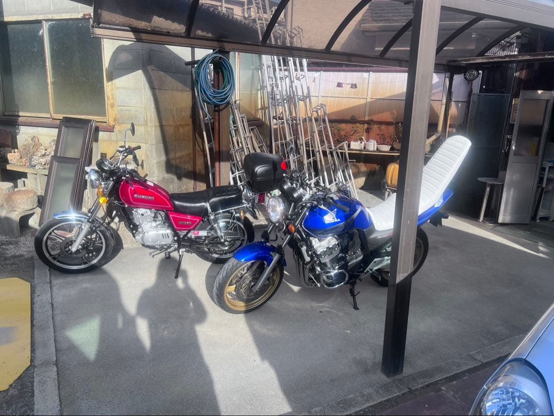 cb400sf 三段シート 白エナメル