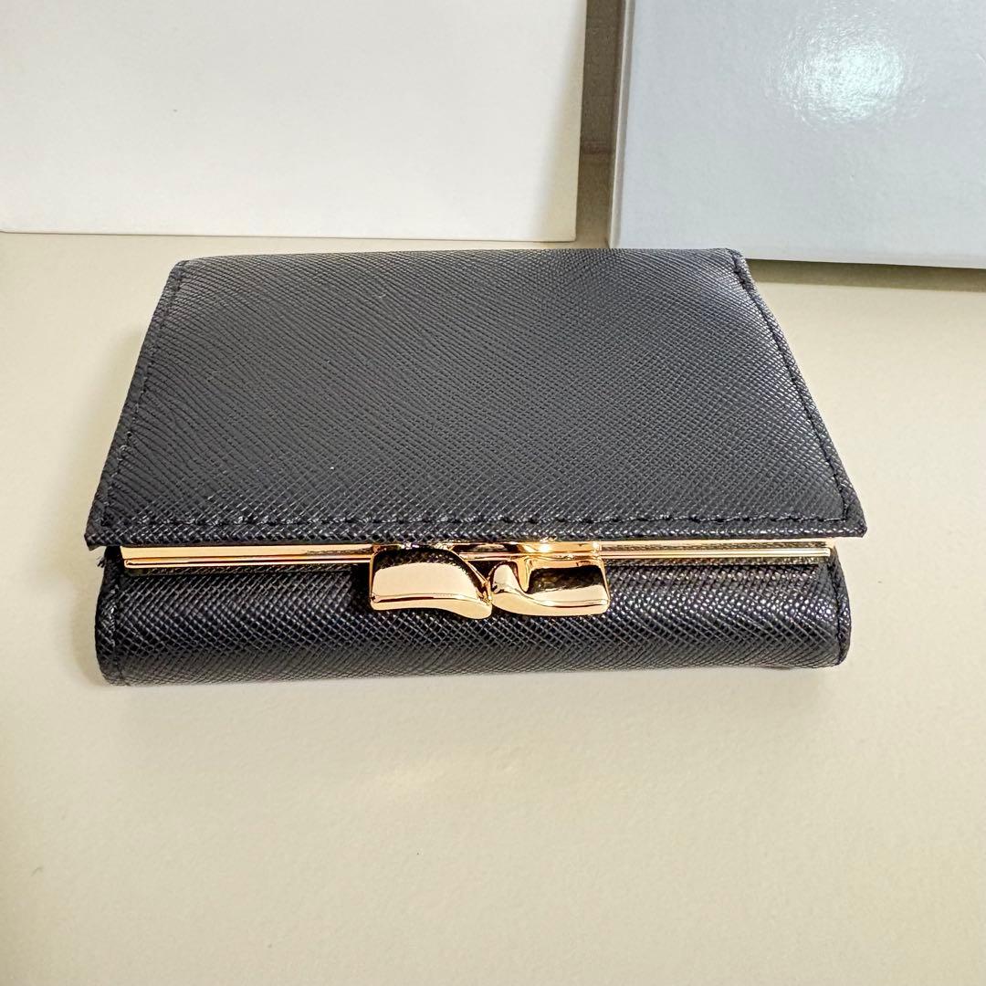 【新品未使用】Vivienne Westwood 財布　ブラック　三つ折り財布