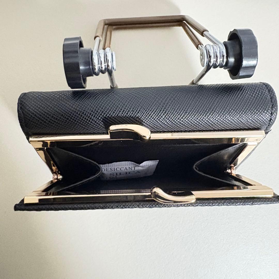 【新品未使用】Vivienne Westwood 財布　ブラック　三つ折り財布
