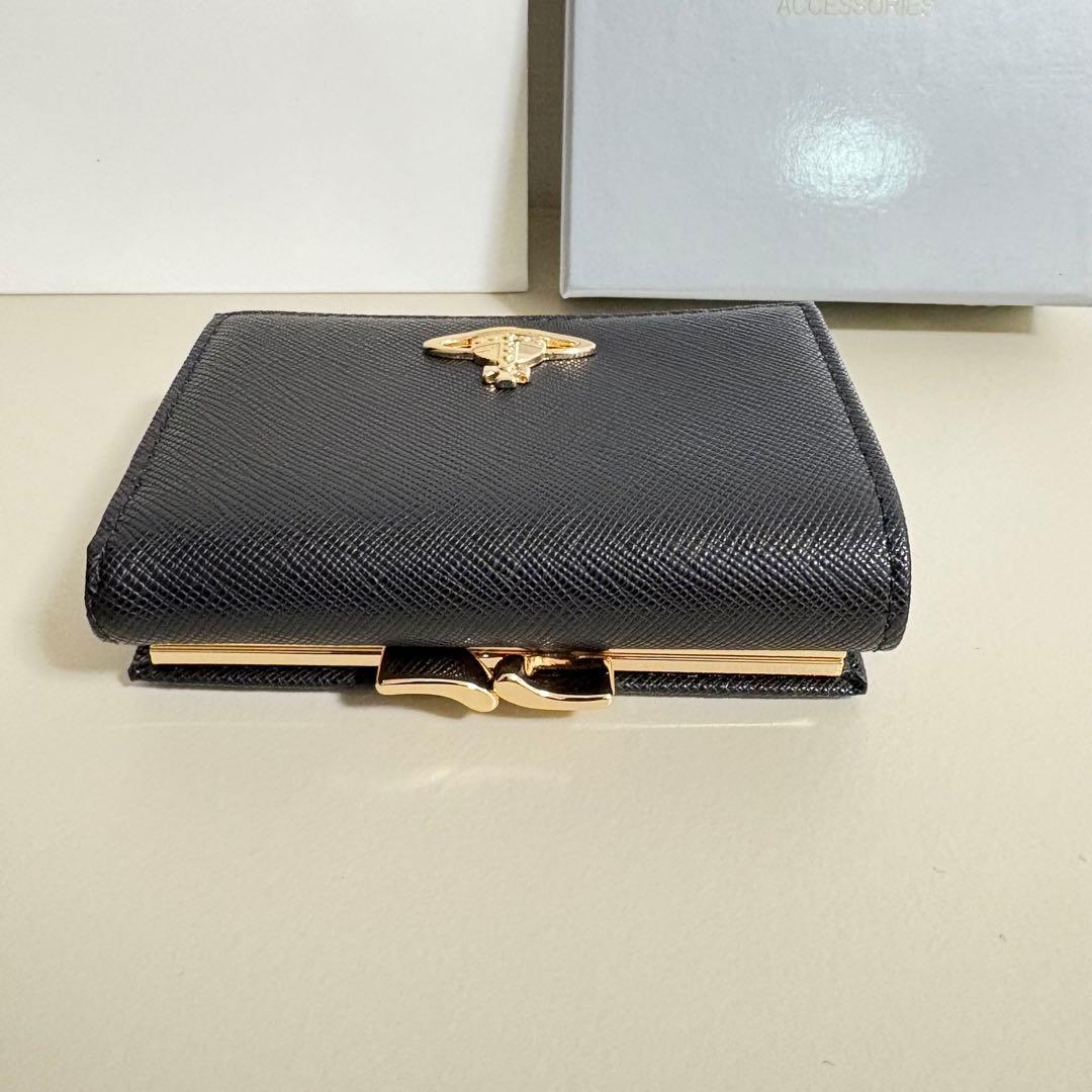【新品未使用】Vivienne Westwood 財布　ブラック　三つ折り財布