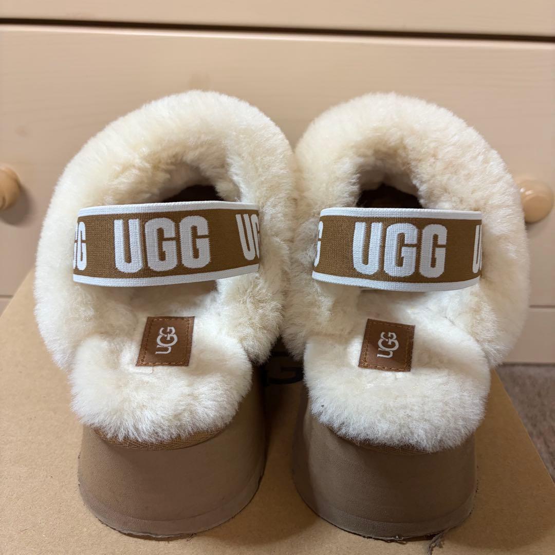 靴 UGG FUNKETTE 23cm