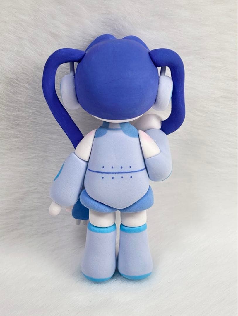粘土フィギュア　ハンドメイド　サイバーコア