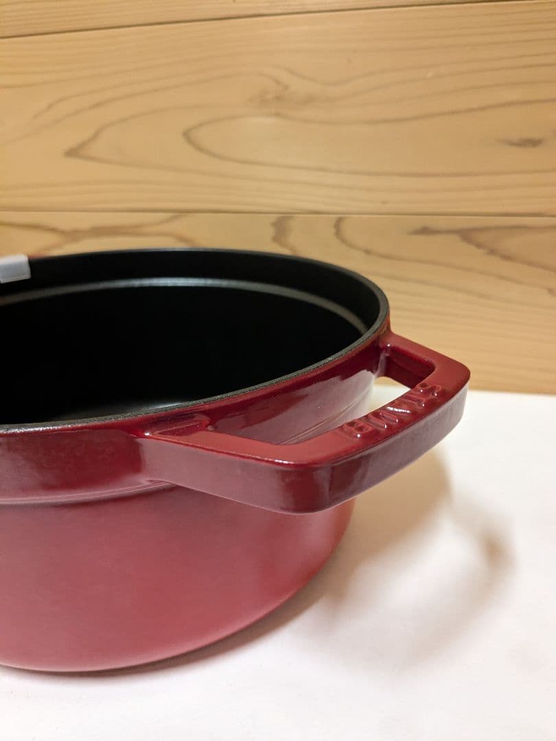 【極美品】Staub　ストウブ　ココット・ロンド　チェリーレッド　22cm