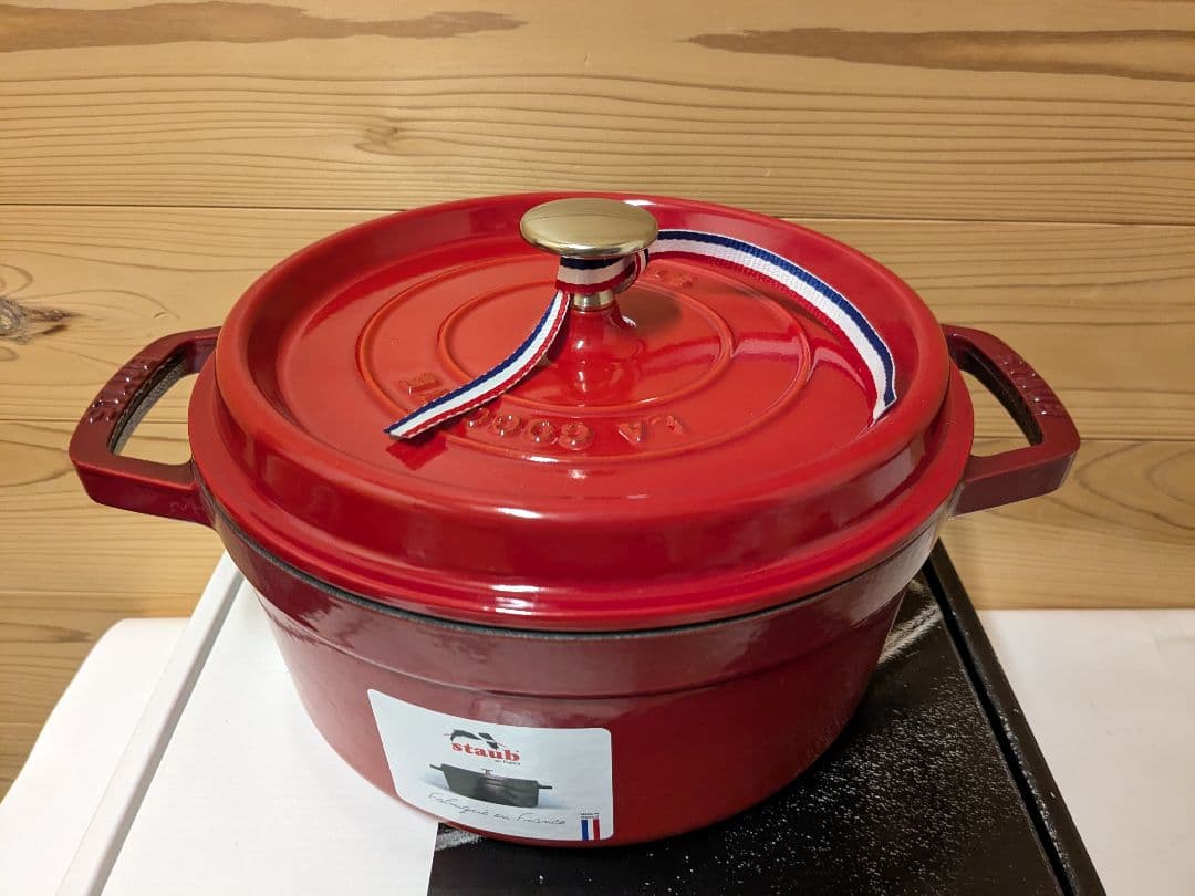 【極美品】Staub　ストウブ　ココット・ロンド　チェリーレッド　22cm
