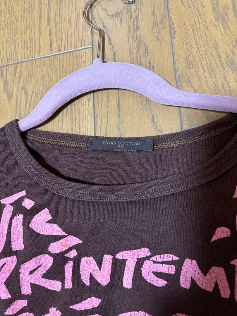 g*l様 Louis Vuitton ピンク文字 Tシャツ