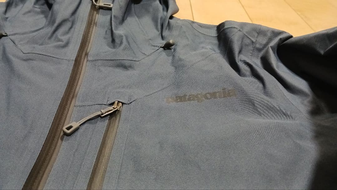 未使用PatagoniaメンズスノーショットジャケットXSネイビースキーウェア