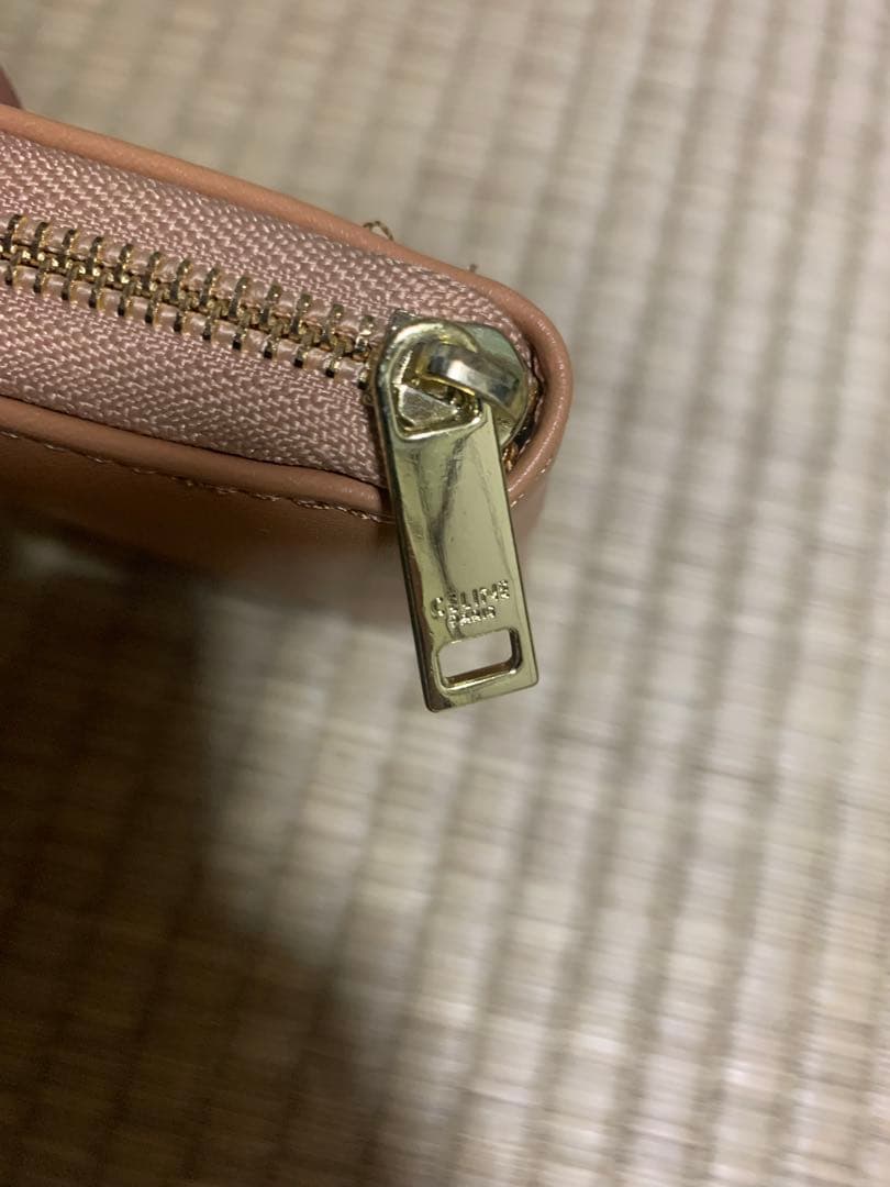 CELINE ベージュ エンボスロゴ 三つ折り財布 NOVELTY
