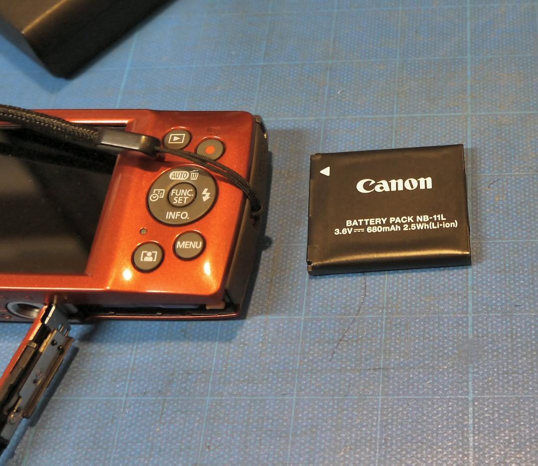 canon　IXY200（レッド）　美品　使用少な目です　充電器付