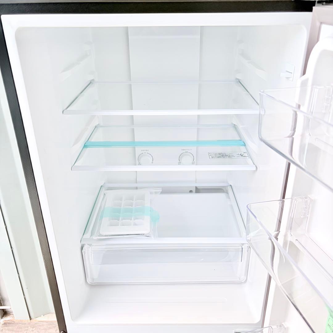 運搬取付無料！グレー純正AQUAフラットデザイン2ドアおしゃれ冷蔵庫！完動超美品