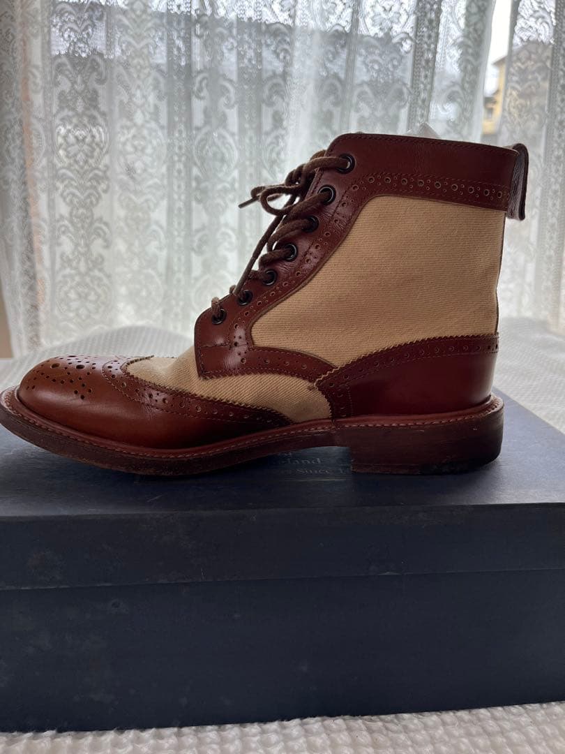 Tricker's トリッカーズ　ショートブーツ