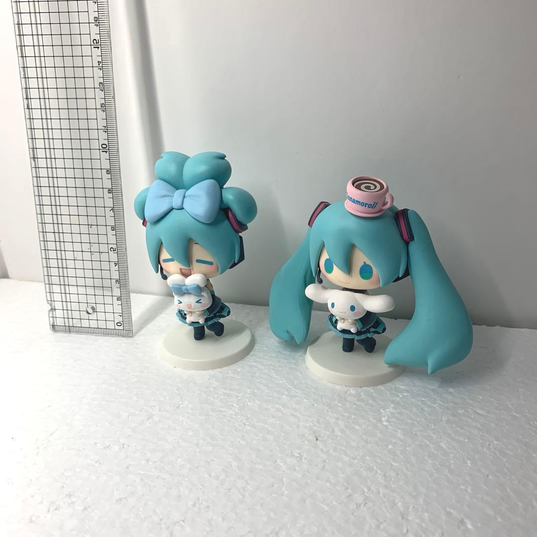 初音ミク x シナモロール ミニフィギュア 2こセット