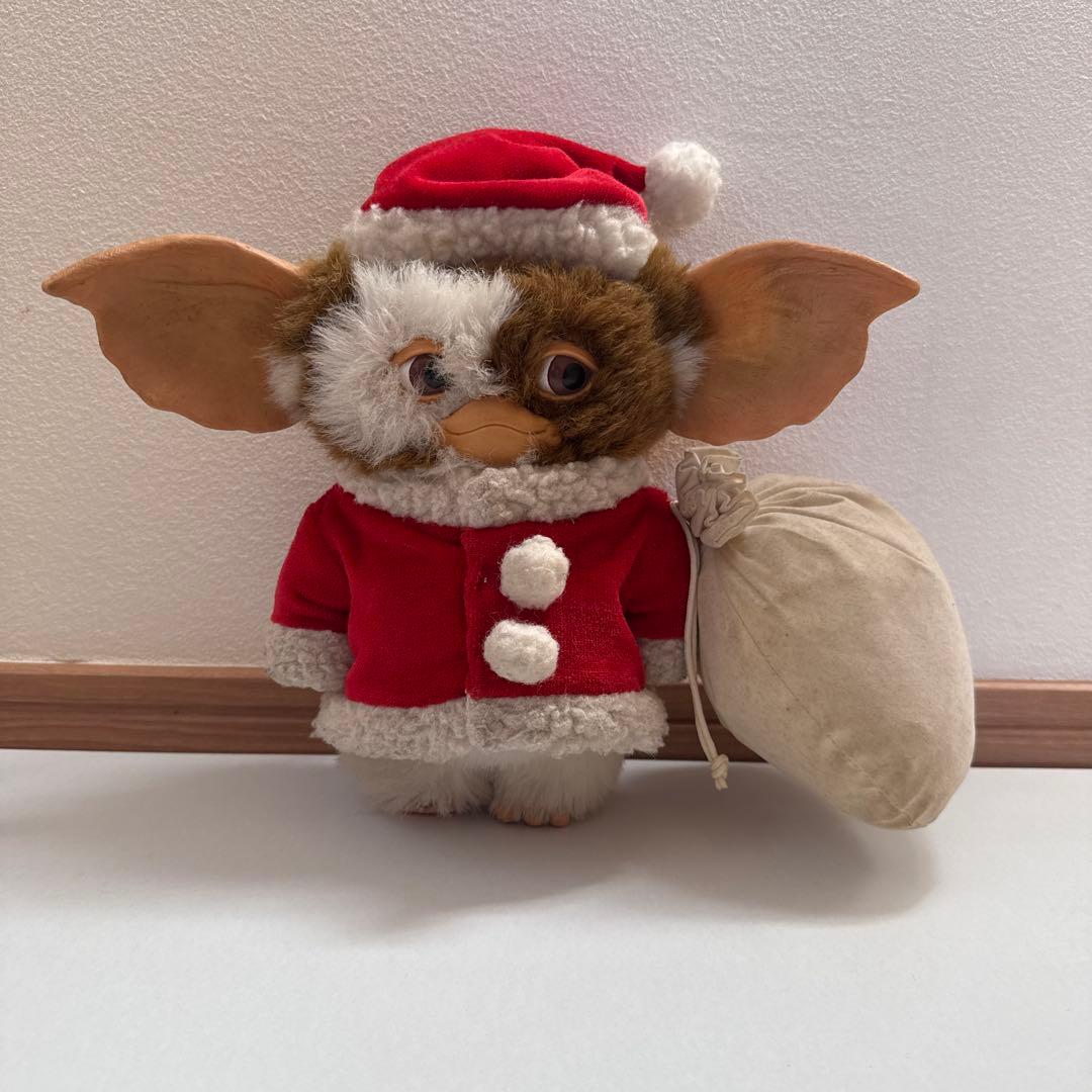 限定品　グレムリン サンタ ぬいぐるみ　ギズモ