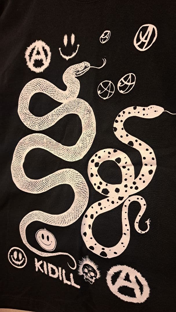 KIDILL Tシャツ 　タグ付き新品　サイズFREE