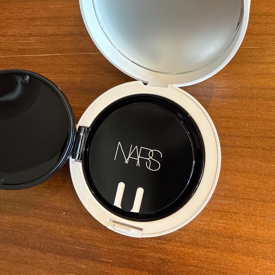 NARS ライトリフレクティングセラムクッションファンデーション03792
