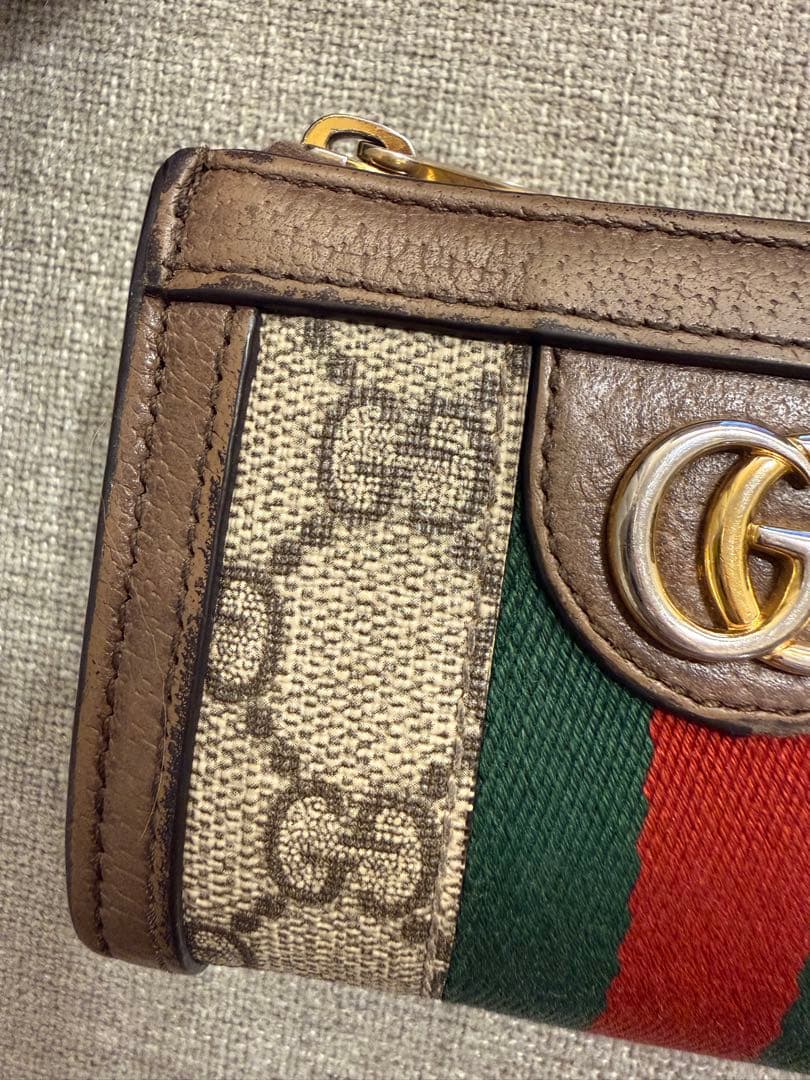うさぎGUCCI オフディア 二つ折り財布 L字ファスナーGGパターン