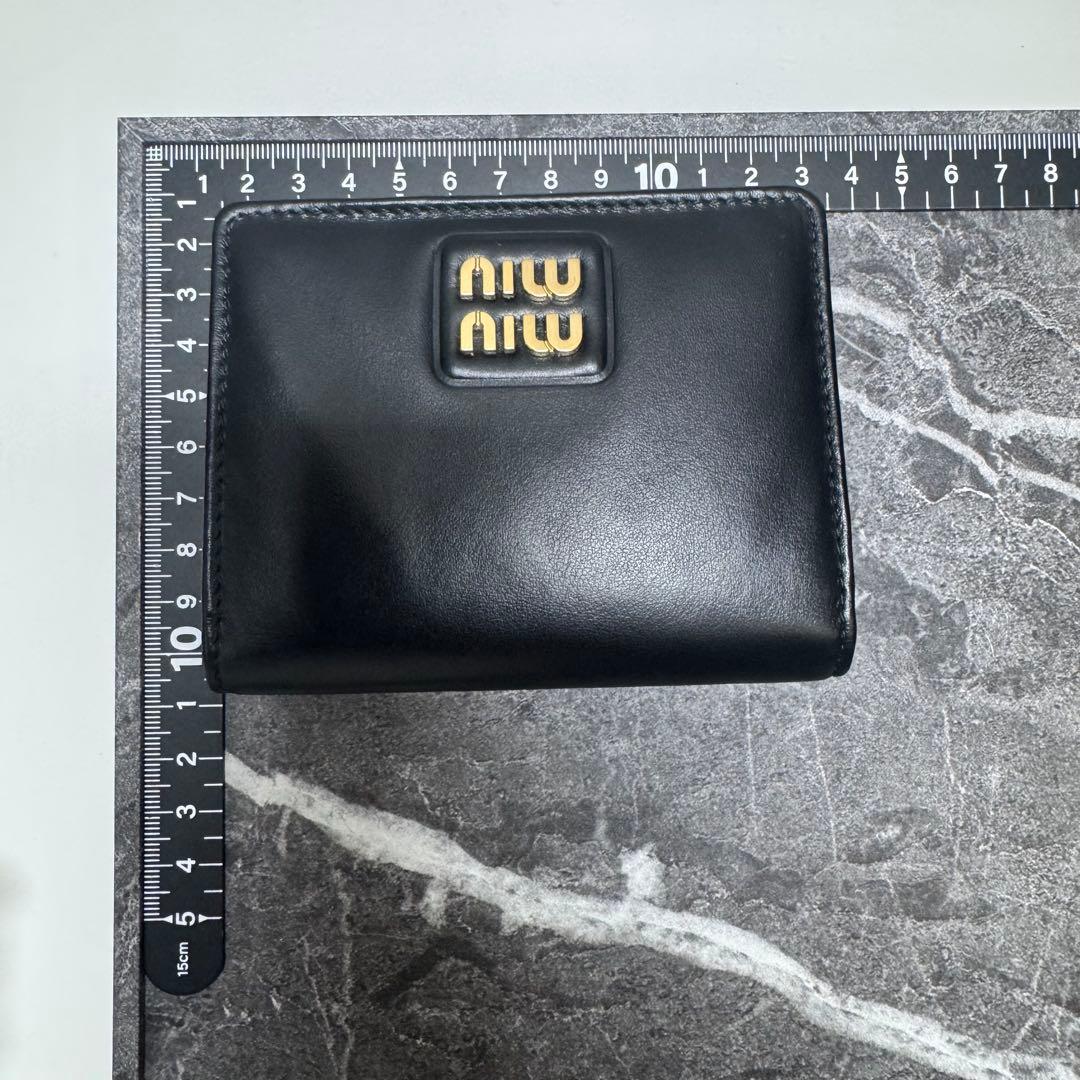 a*i様 MIU MIU ミュウミュウ 二つ折り財布 コンパクトウォレット