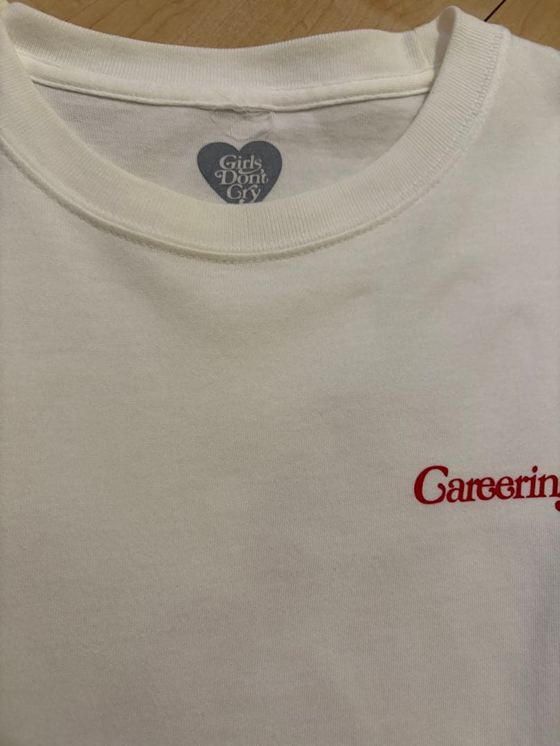 Girls Don't Cry Careering Tシャツ ホワイト