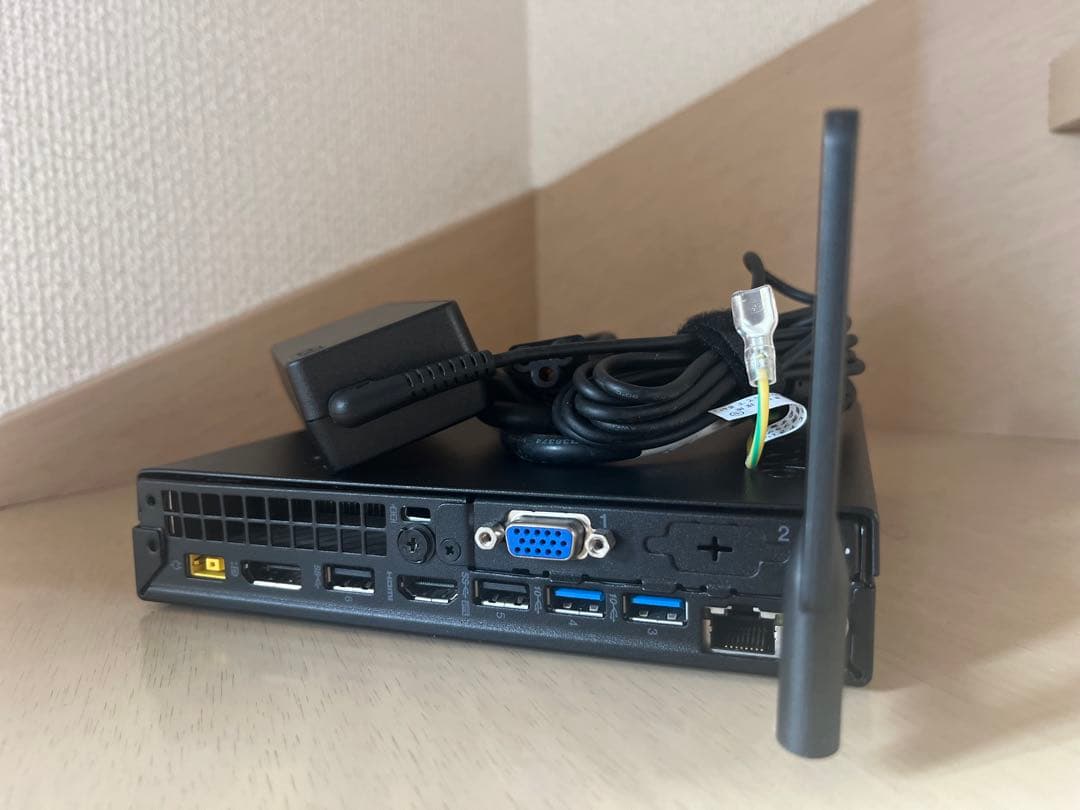 Lenovo ThinkCentre M720q 10T8 ミニPC