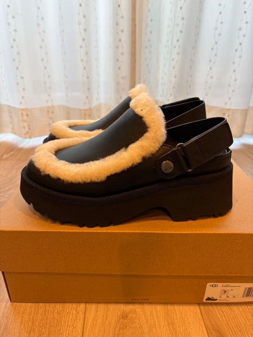 最終価格★2025秋冬新品未使用★UGGエスミーレザークロッグ　ブラック　24