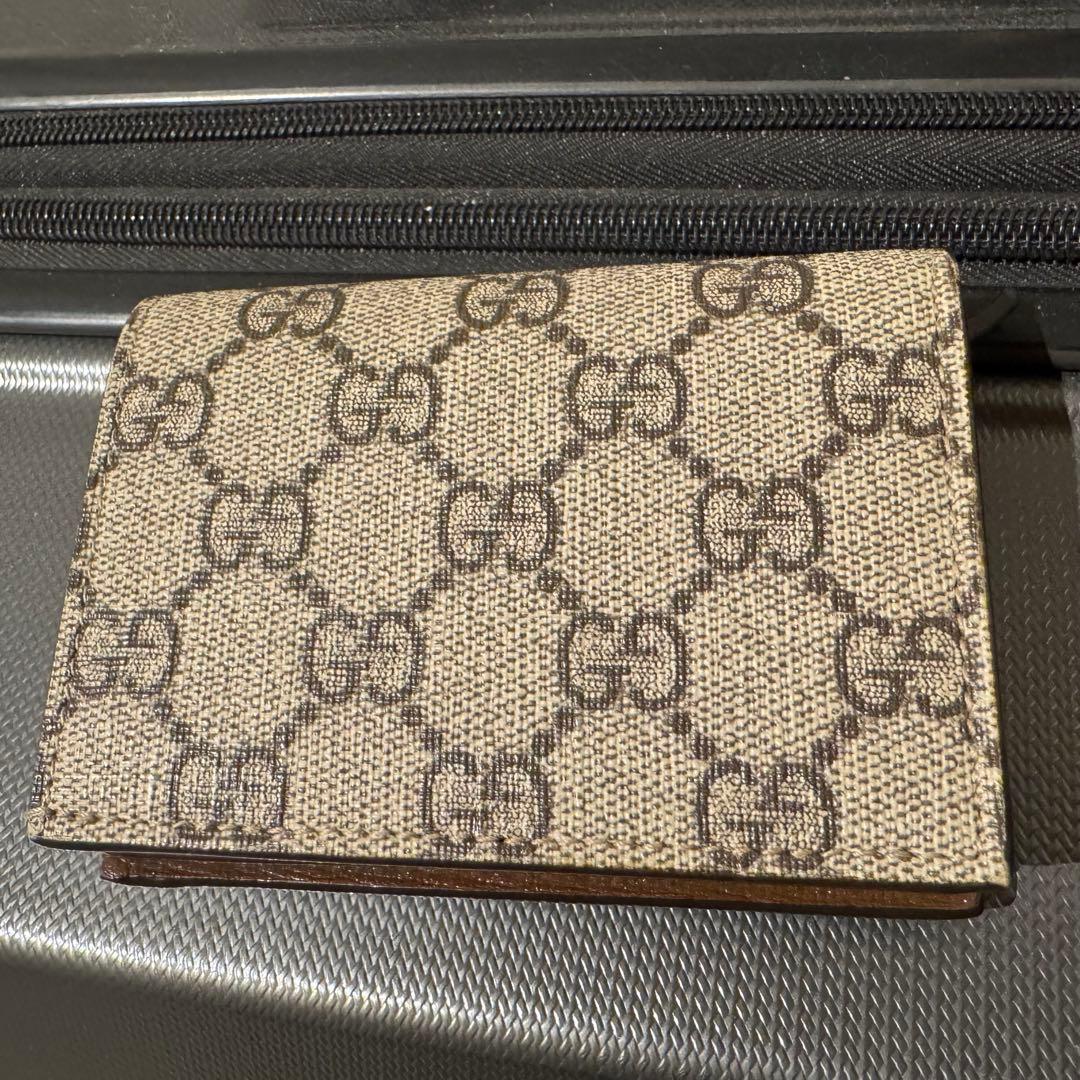 【最終値下げ】 美品GUCCI 二つ折り財布