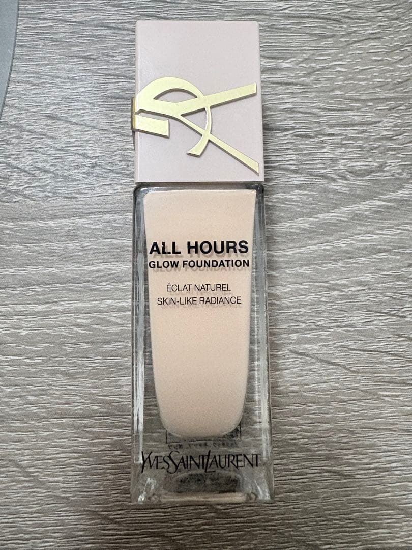 YSL オールアワーズ リキッド グロウ ファンデーション LC1