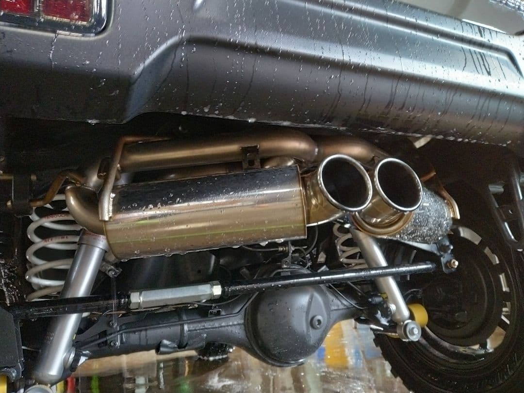 ととちゃん　JB64用センターW出しマフラー 5次元製 車検対応 未使用品