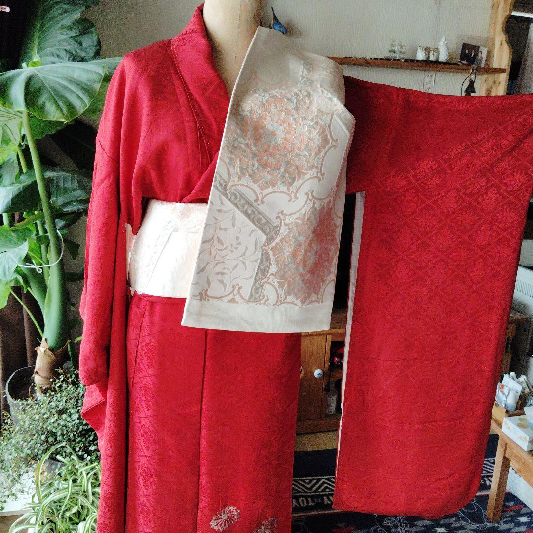 京染め　赤色　 振袖 　刺繍入り 袋帯　中振袖　正絹