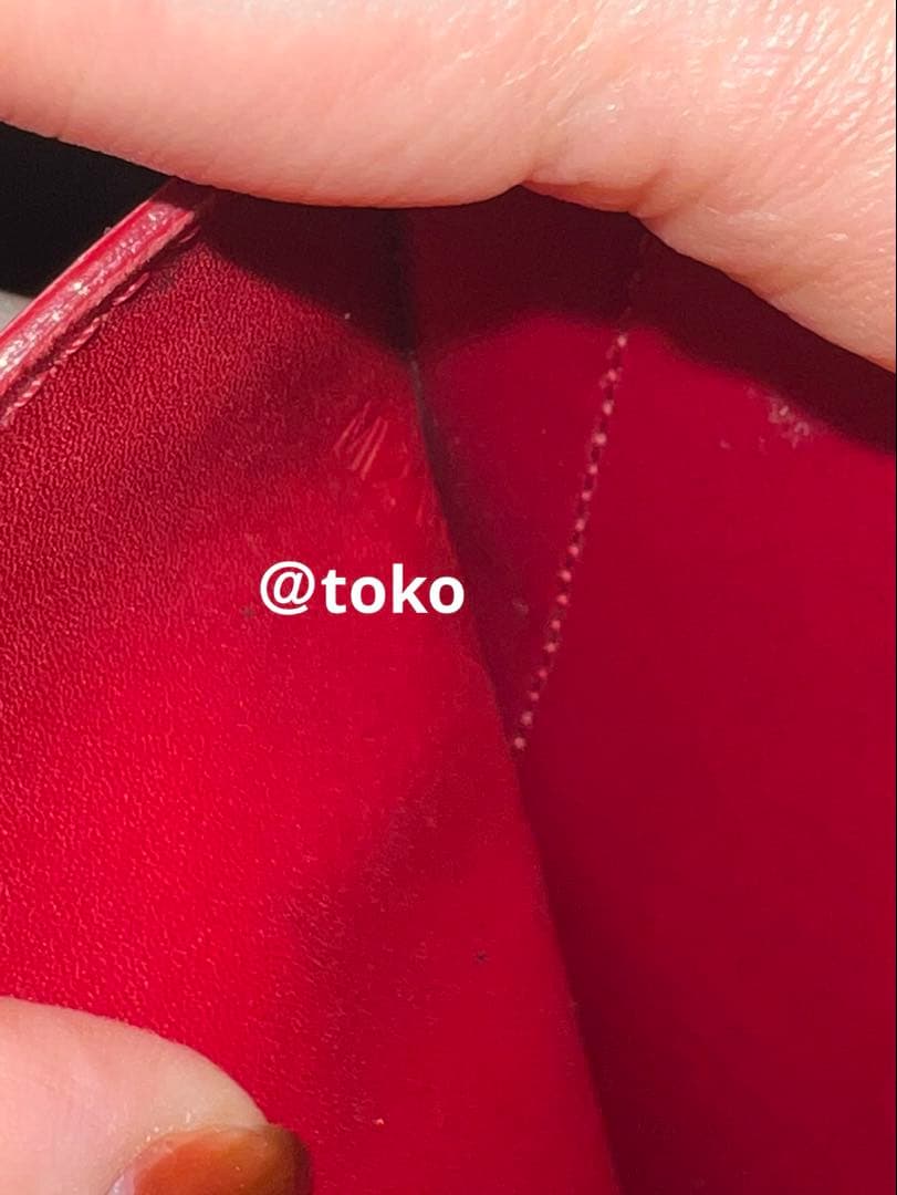 LOUISVUITTON ルイヴィトン　二つ折り財布　がま口　ヴェルニレッド　赤